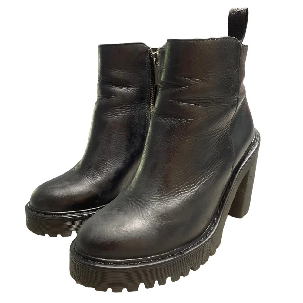 Dr. Martens MAGDALENA Chunky Wednesday Wyoming leather heeled CHELSEA BOOTS